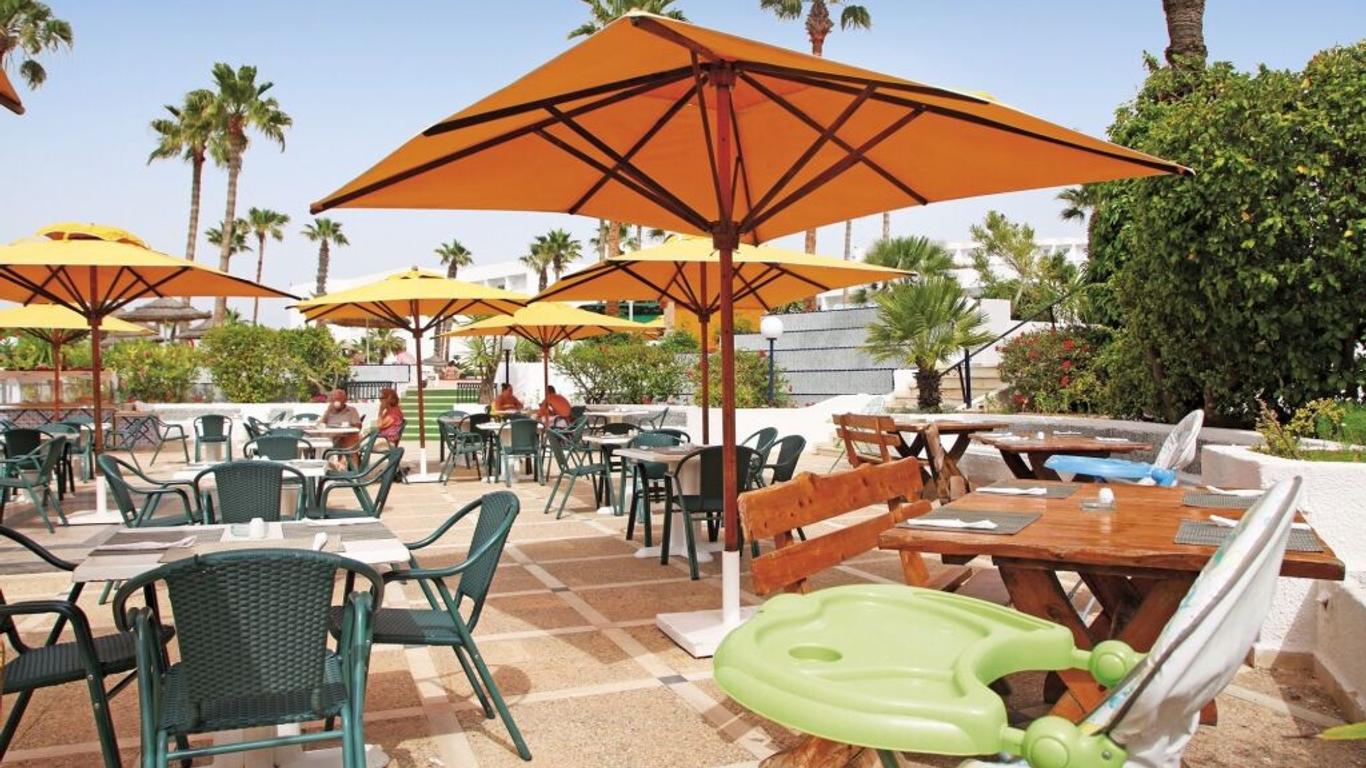 Hotel Tropicana Club & Spa