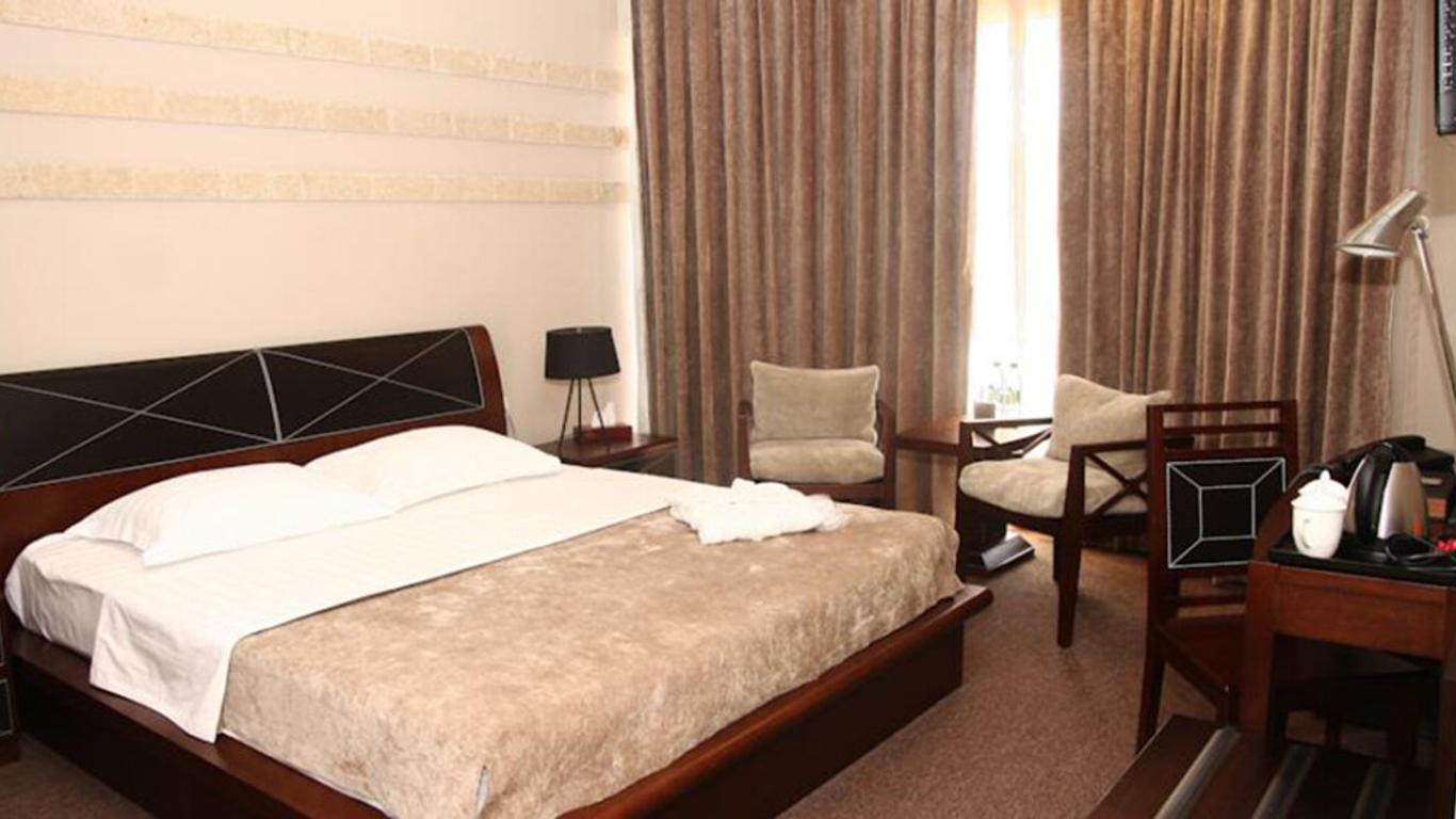 Grand M Hotel