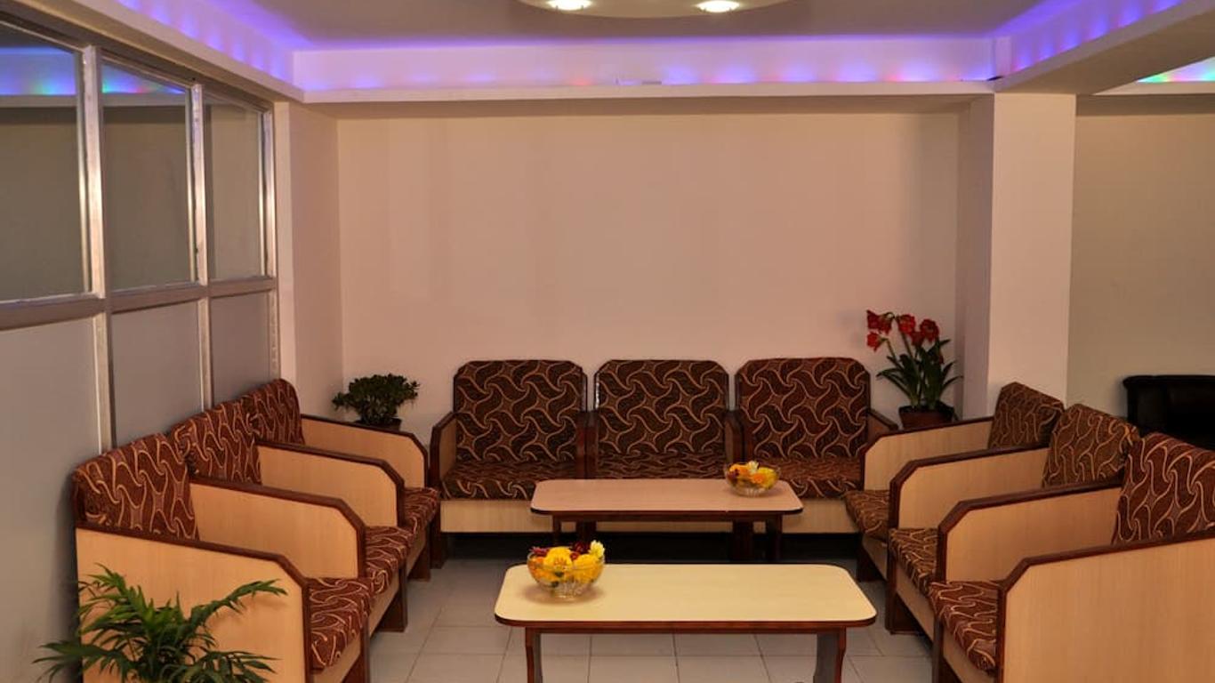 OYO 789 Hotel Shivam Plaza