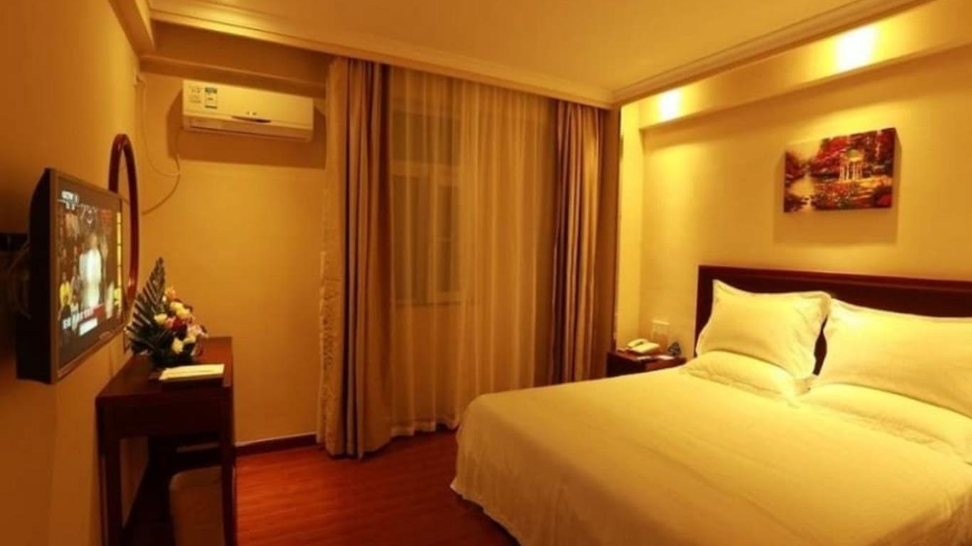 Greentree Inn Hainan Sanya Chunyuan Seafood Square Express Hotel