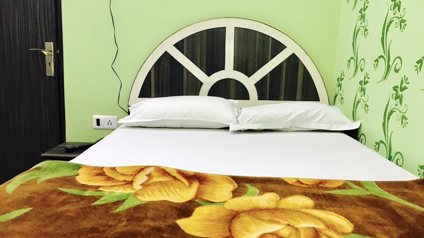 Hotel Shiv Ganga