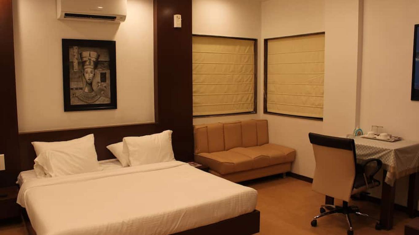 Jk Rooms 103 Loharkars Hotel