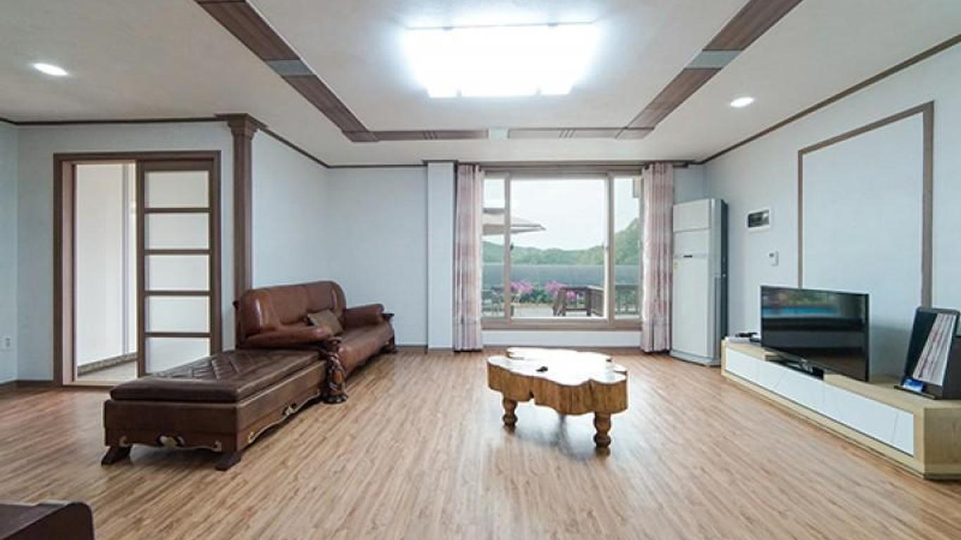 Yeoju Midmi Pension