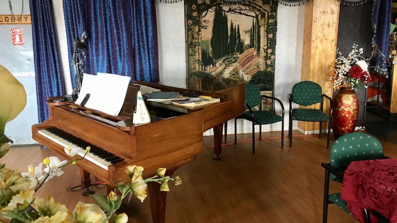 Stettler Hotel