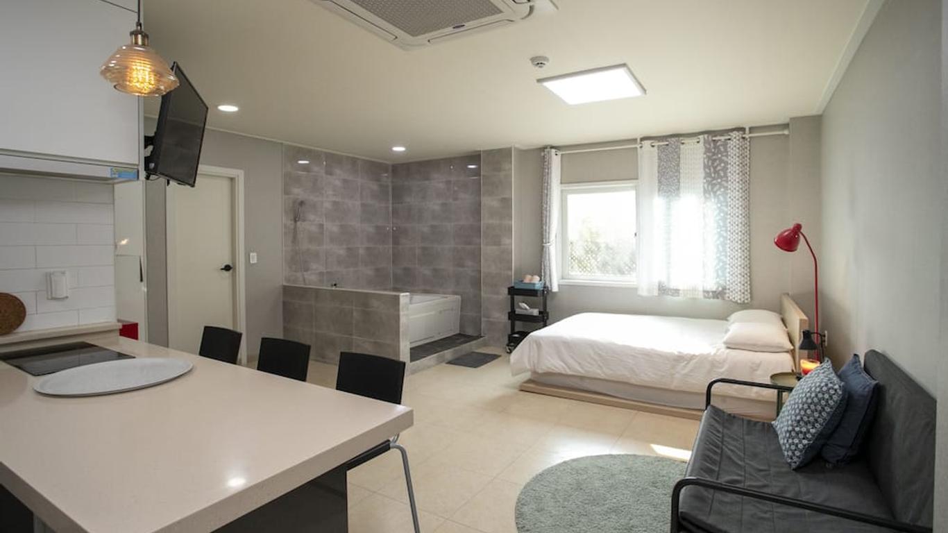 Blossom Pension