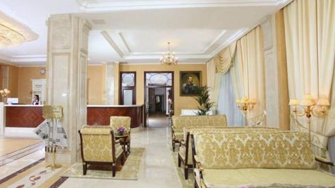 Aleksandrovski Grand Hotel