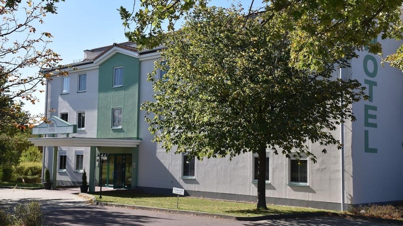 Arc Hotel