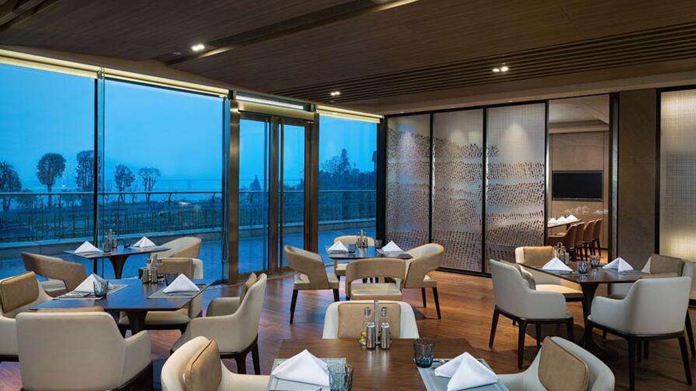 Howard Johnson by Wyndham Yacht Club Hotel Changsha