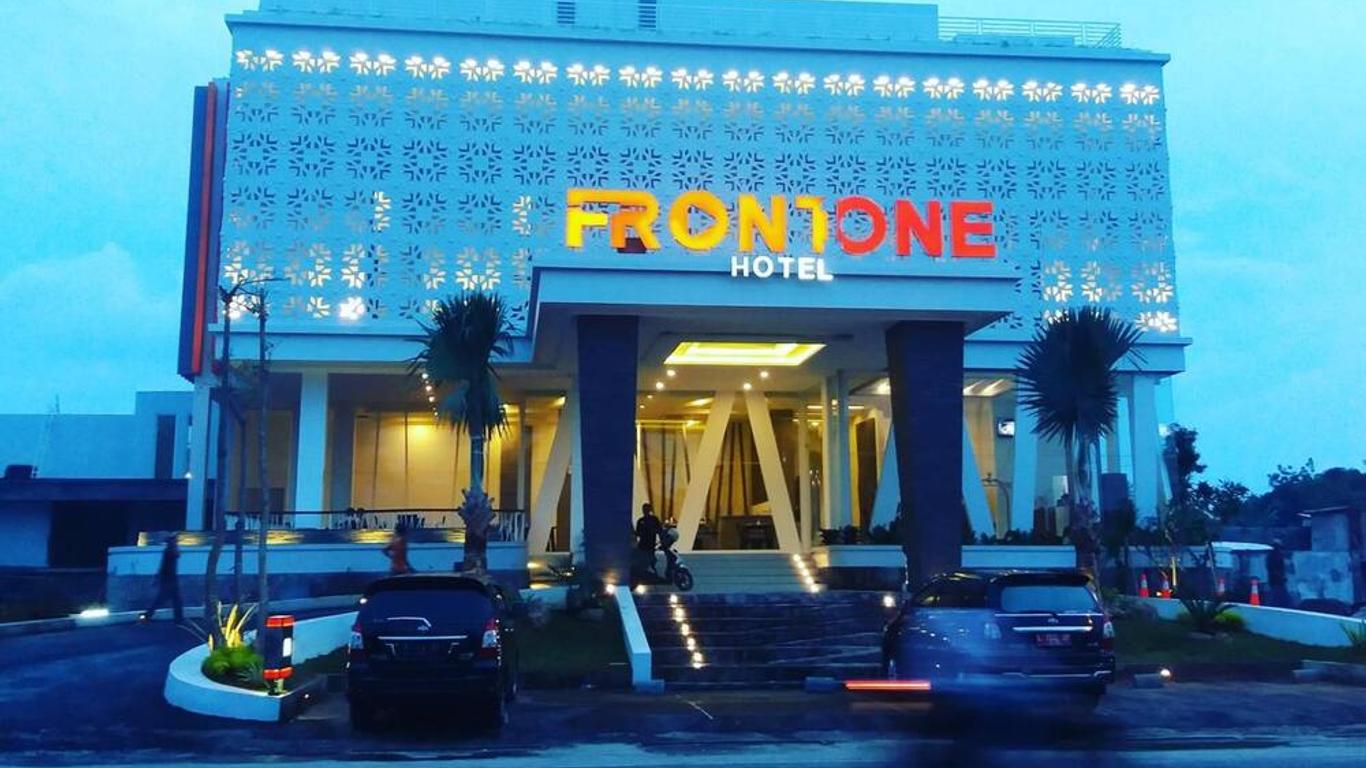 Front One Hotel Pamekasan Madura