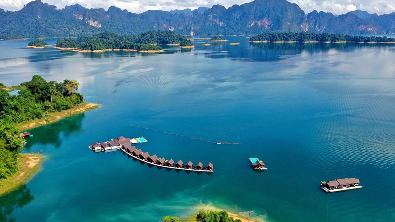 500 Rai Floating Resort