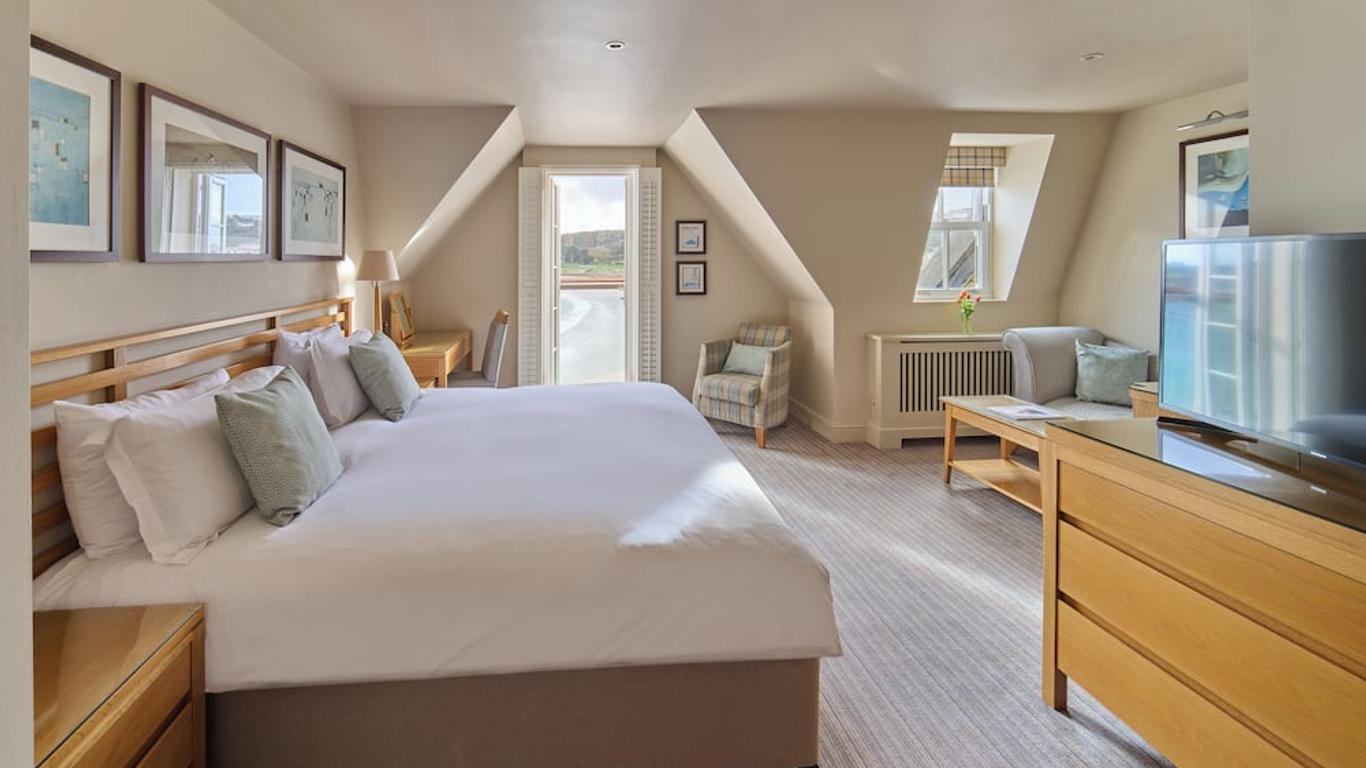 Braye Beach Hotel