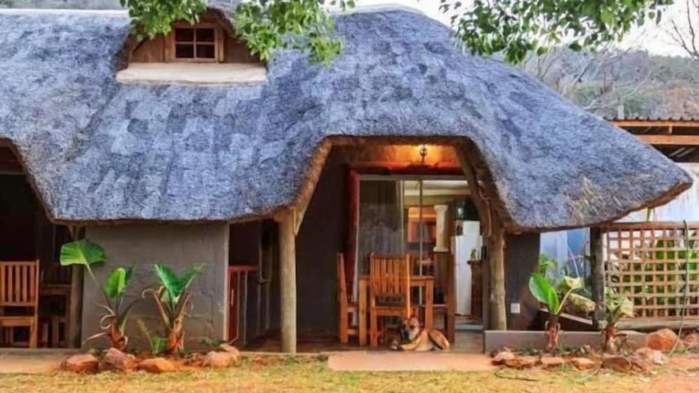 Emahlathini Guest Farm