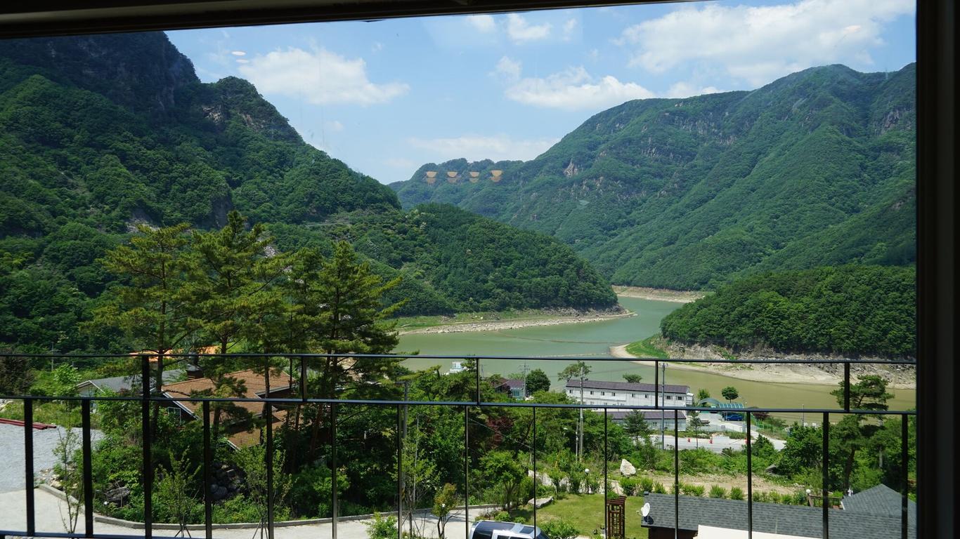 Danyang Moonlight Village Pension