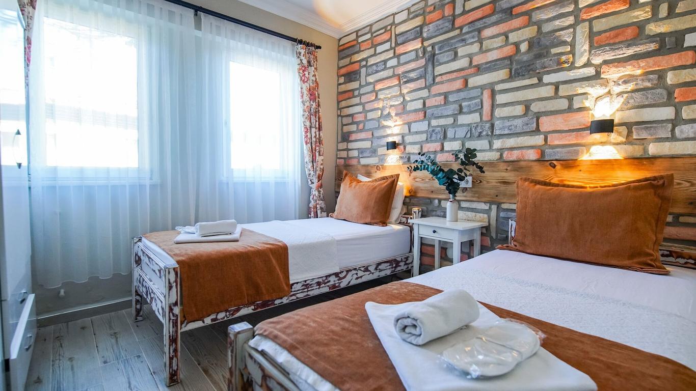 Ilyada Hotel