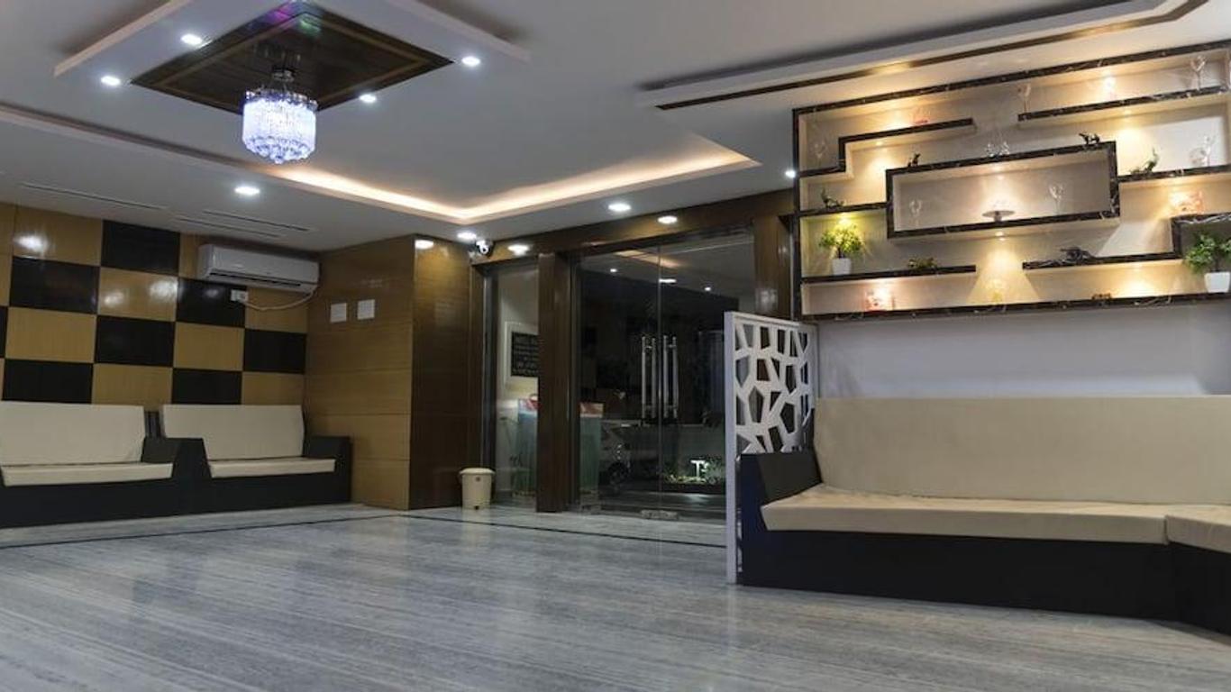 Rajhans Hotel & Resort