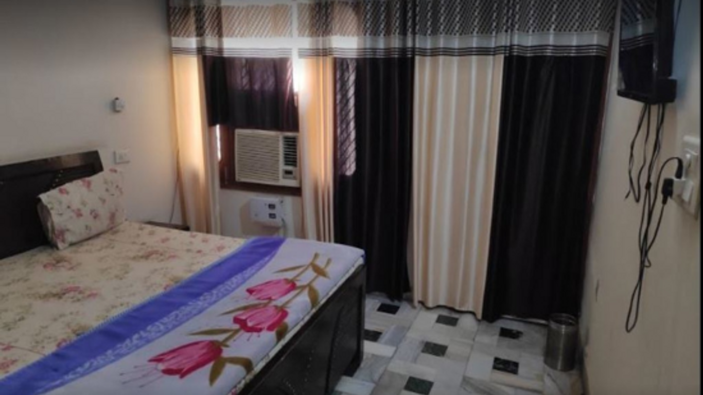 City Motel 16