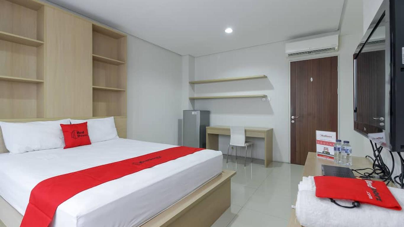 RedDoorz @ Patal Senayan 4