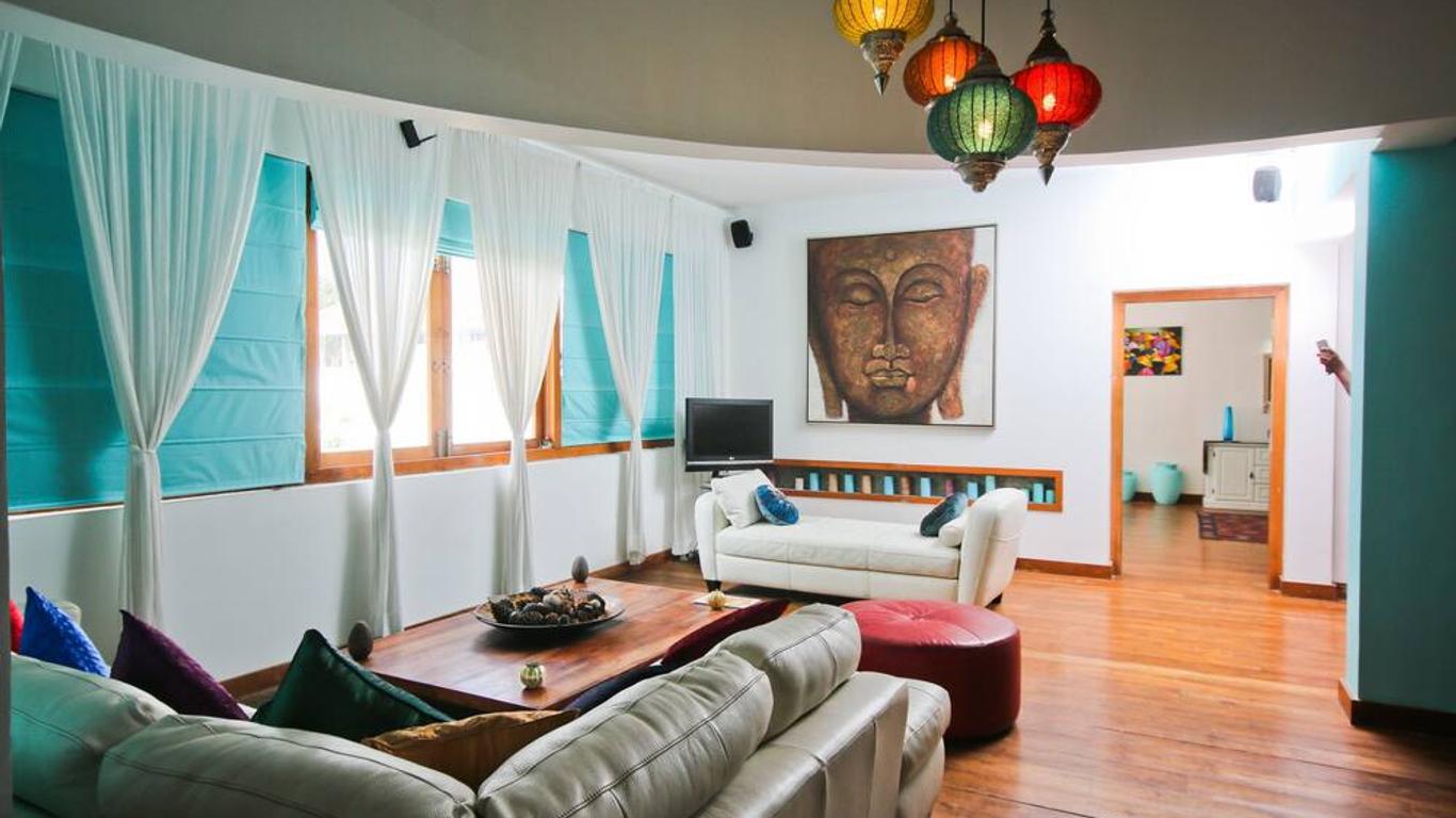 Footprints Villa