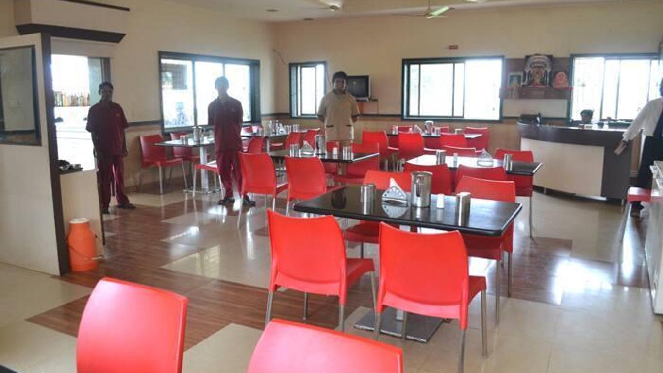 Hotel Ravikiran