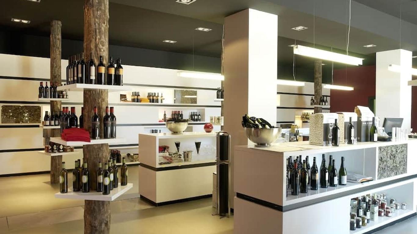 Buil & Gine Wine Hotel