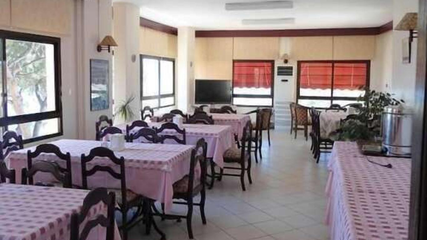 Teras Motel