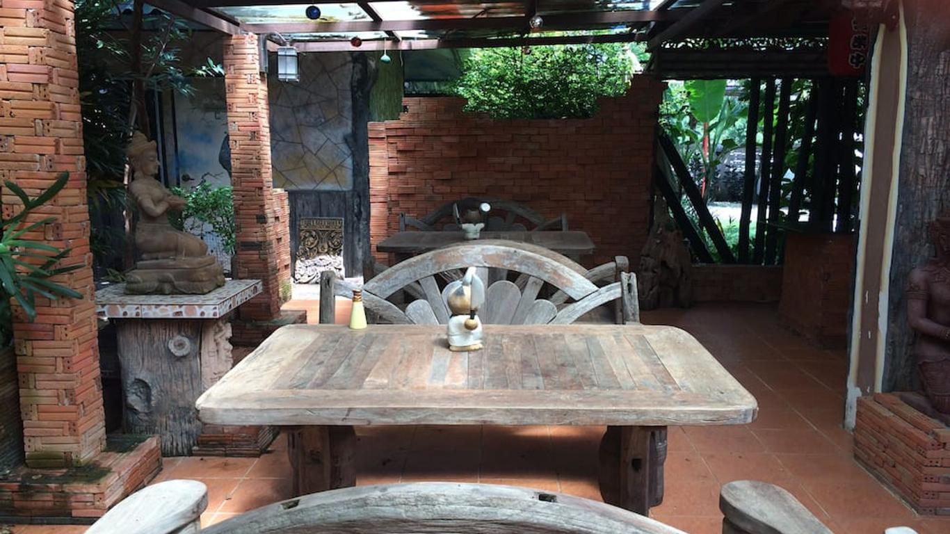 Himawari Restaurant & Cottage