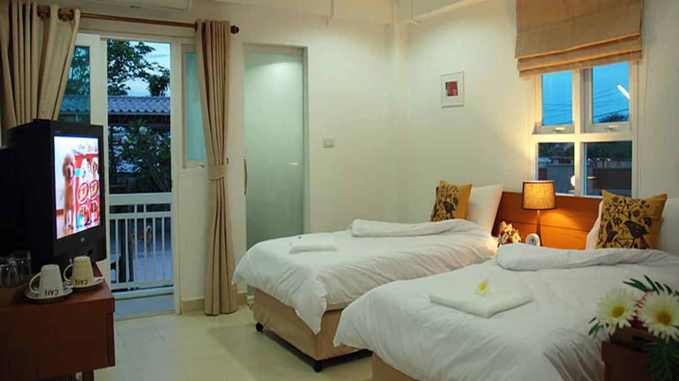 Baan Ton Mai Apartment