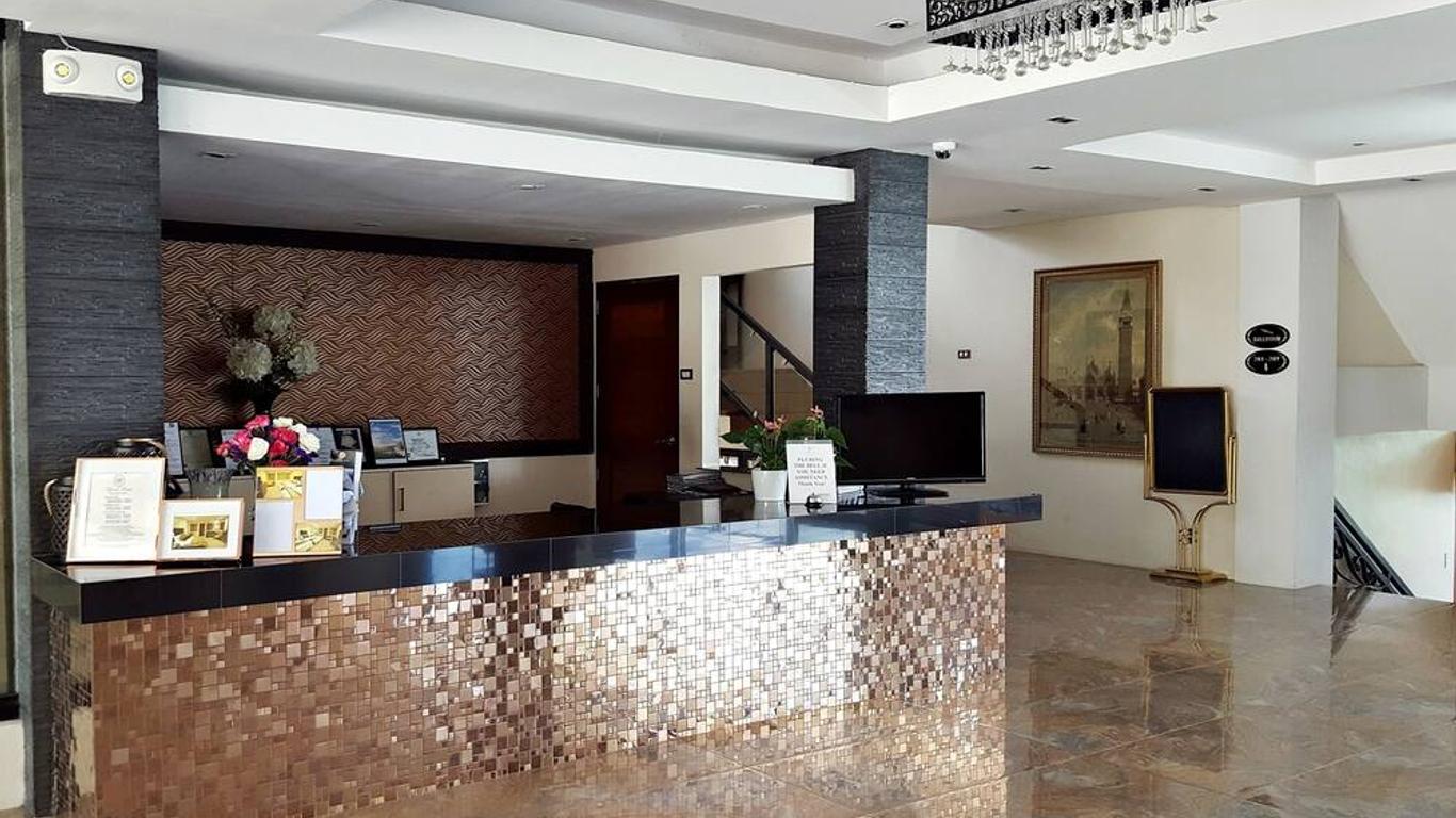 Splash Suites Hotel Tagaytay