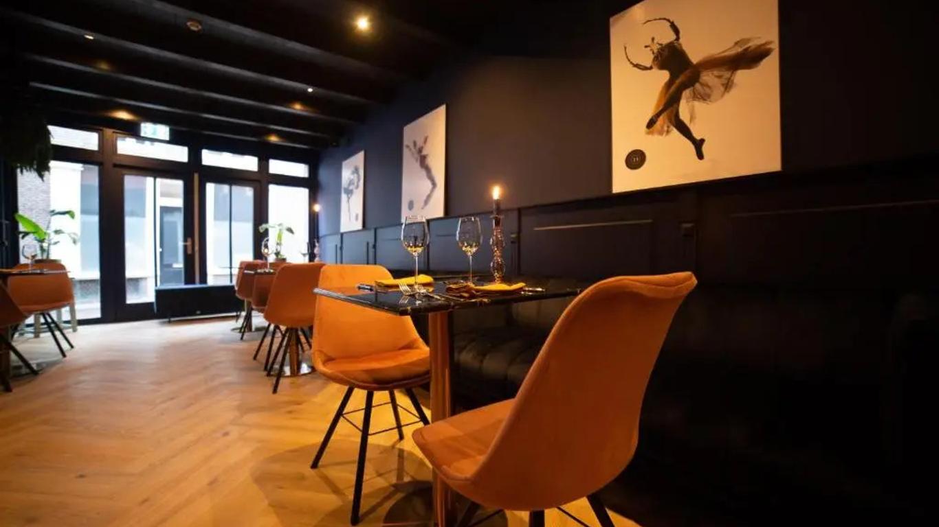 Hotel Cafe Restaurant 't Raedhus