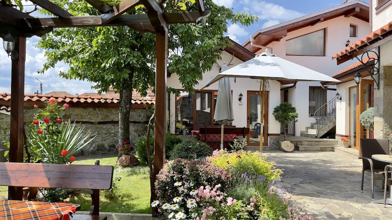 Iliikova House