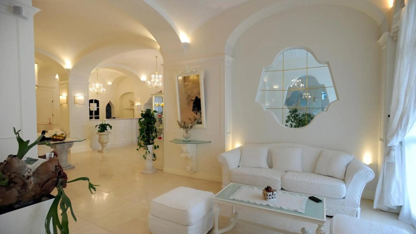 Minori Palace