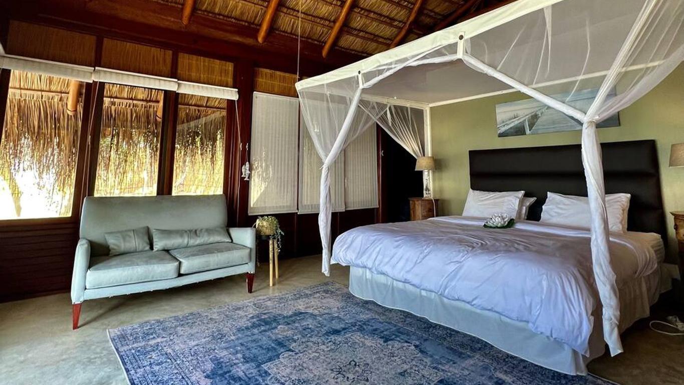Moyeni Lodge