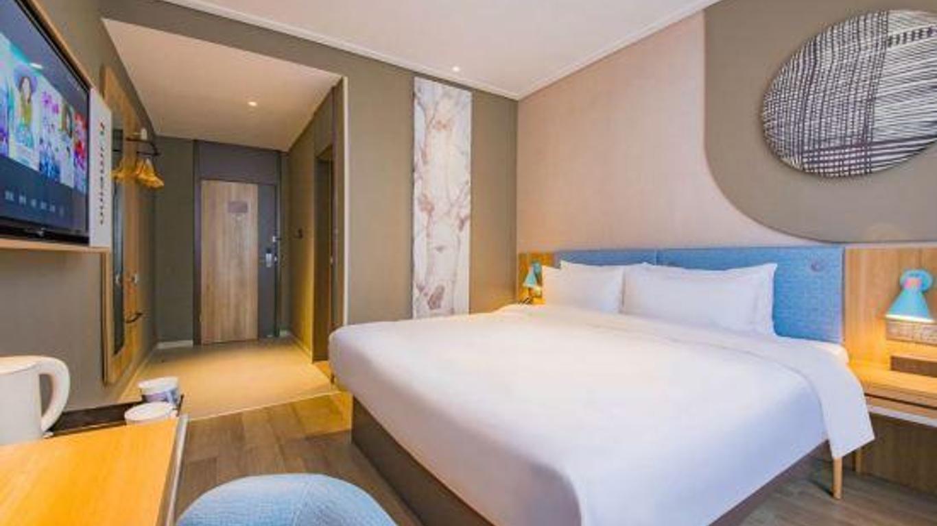 Home Inn (South Gate of Foxconn in Xiaodian comprehensive transformation zone of Taiyuan)