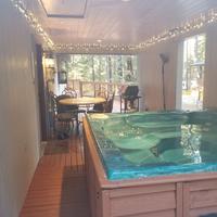 Alpine Getaway - A Leavenworth Cabin with Hot Tub