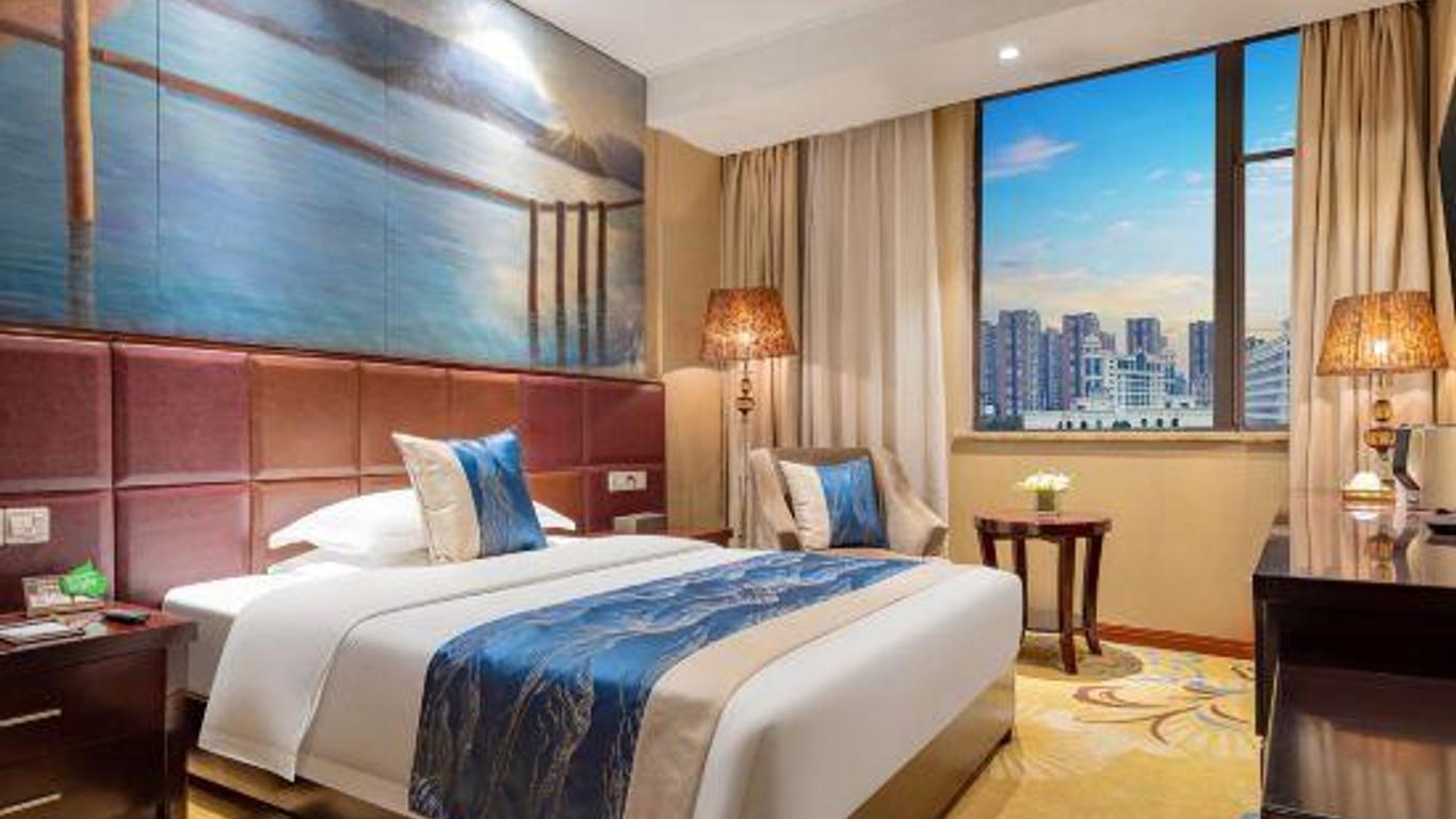 Three Gorges Project Dongshan Hotel (Yichang Water Joy City Three Gorges University)