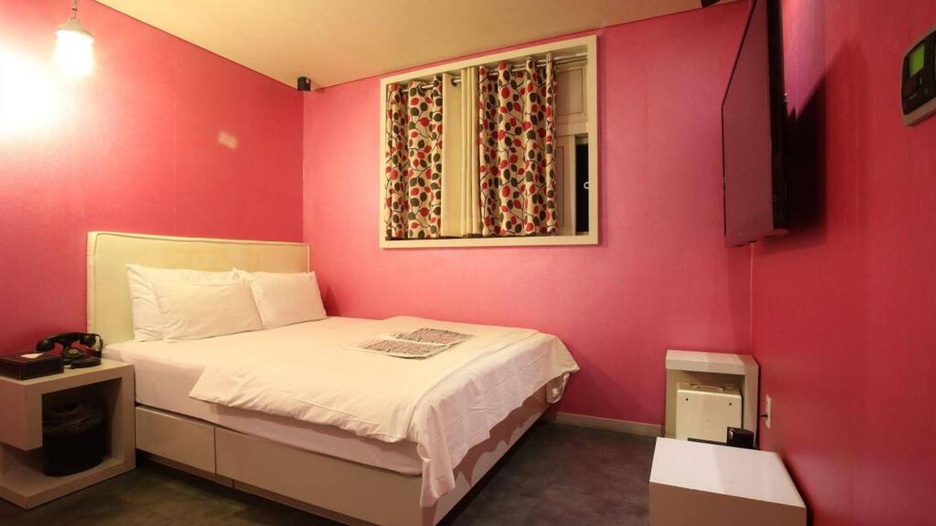 Baron De Paris Hotel