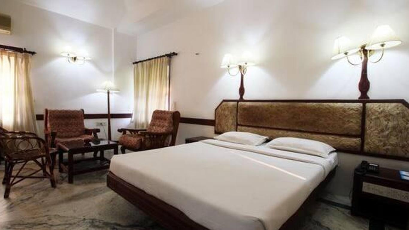 Hotel Pearlview Regency