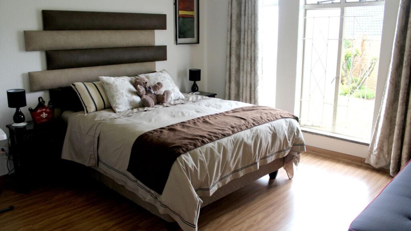 2 Op Terblanche Guesthouse