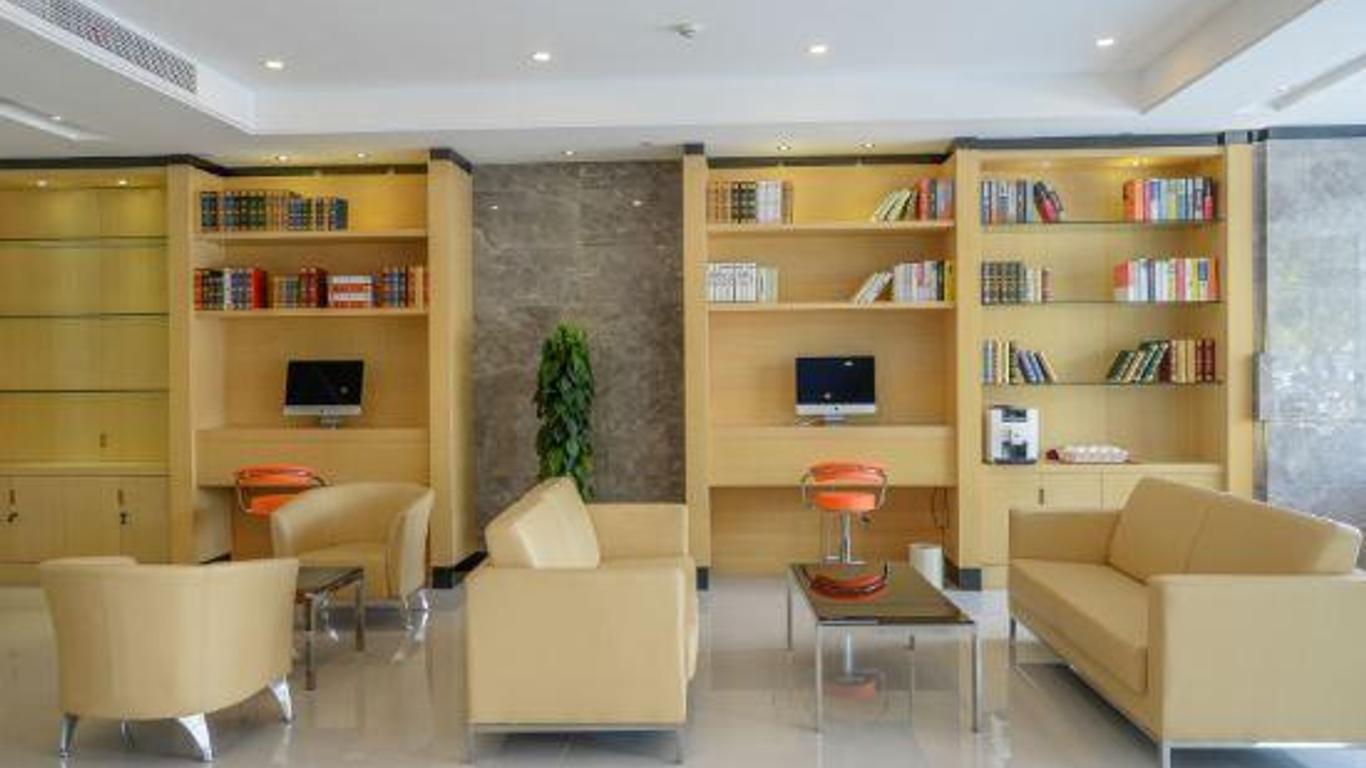 Starway Hotel (Nantong Xinghu 101)