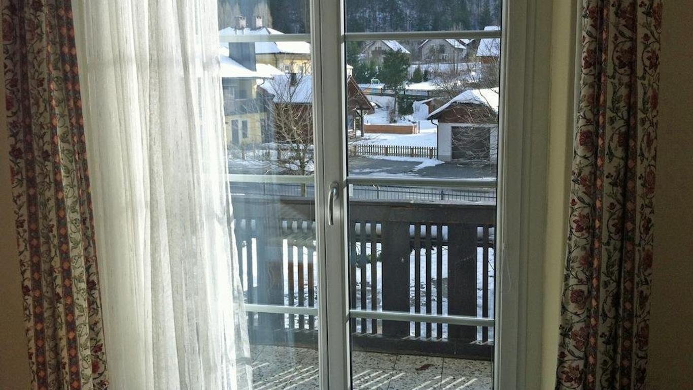 Gasthof Zum Niederhaus - Familie Perthold