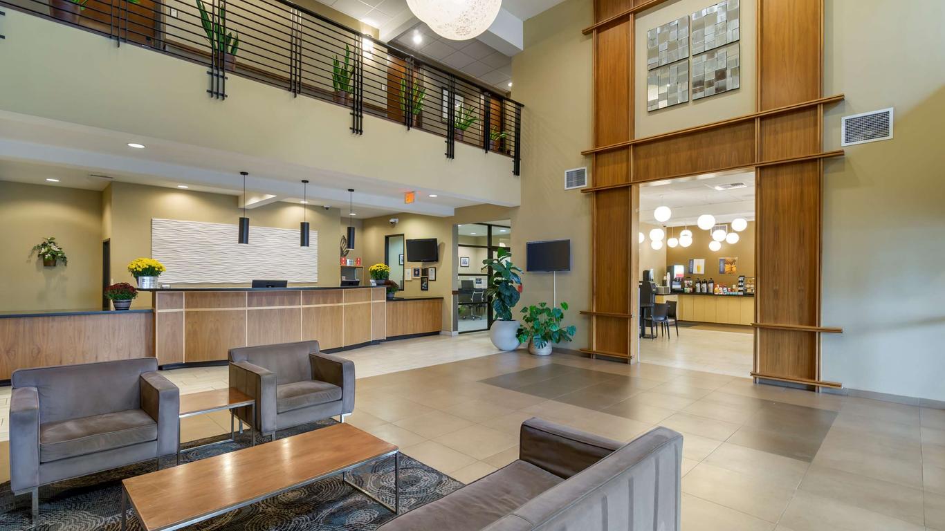 Best Western Plus Lacey Inn & Suites