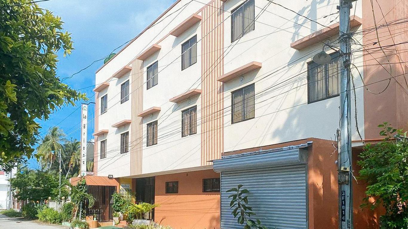 RedDoorz at La Briana Guest House Santa Fe, Bantayan Cebu