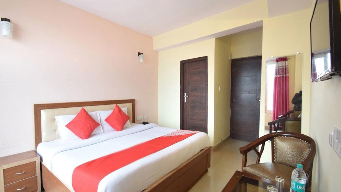 OYO 8439 Hotel Howard