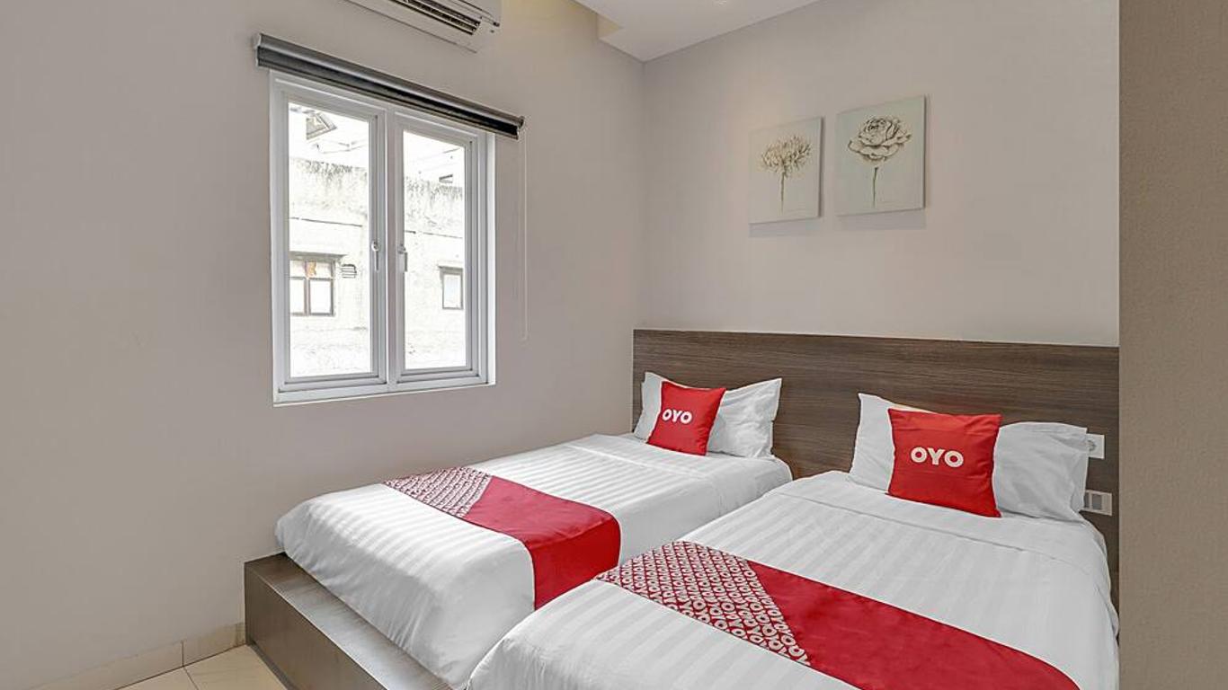 Capital O The Regia Cihampelas Hotel Bandung