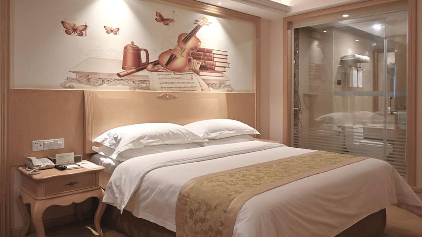 Royal International Hotel Disneyland and Wild Animal Park Branch