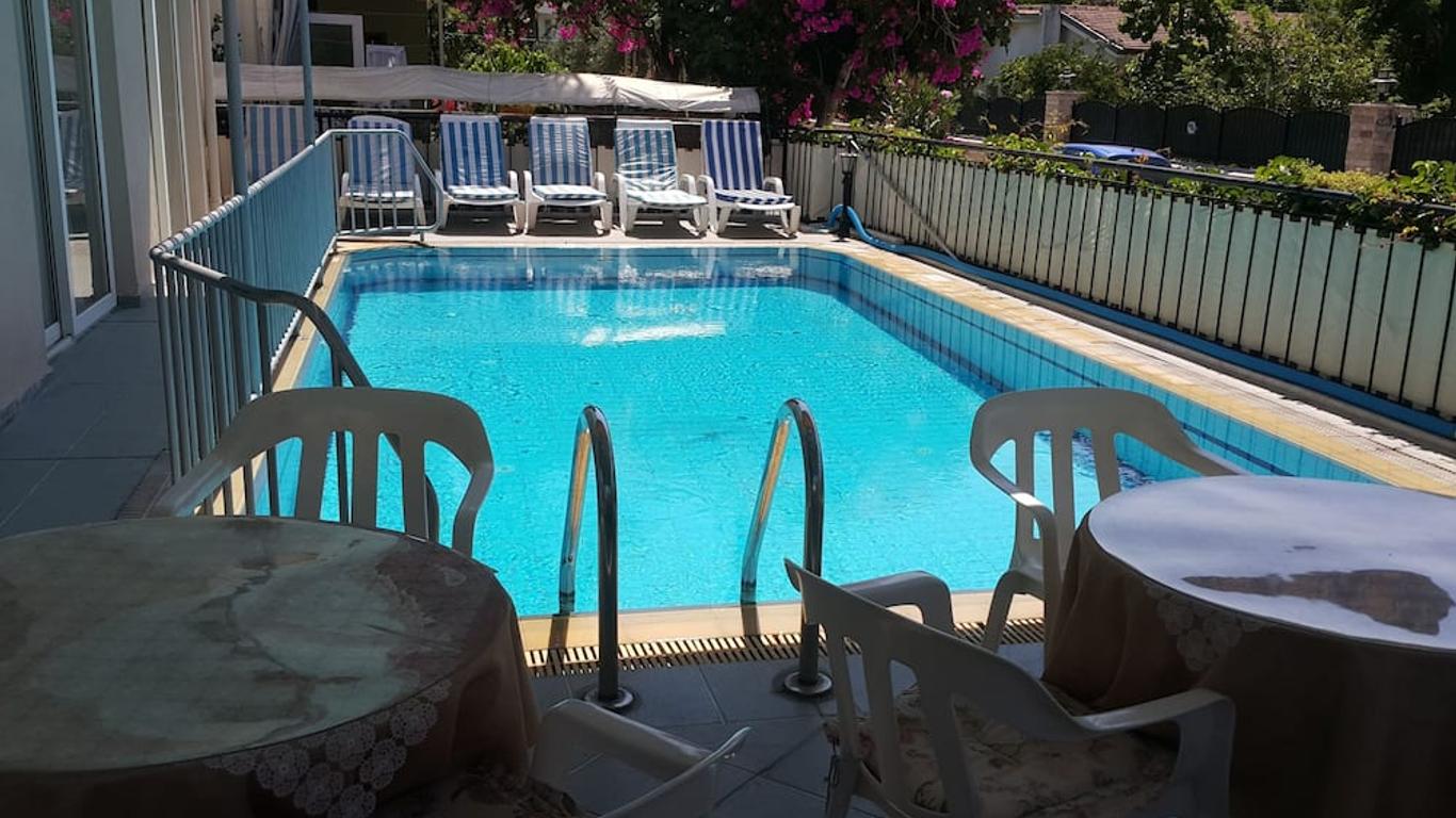 Cicek Hotel & Apartments