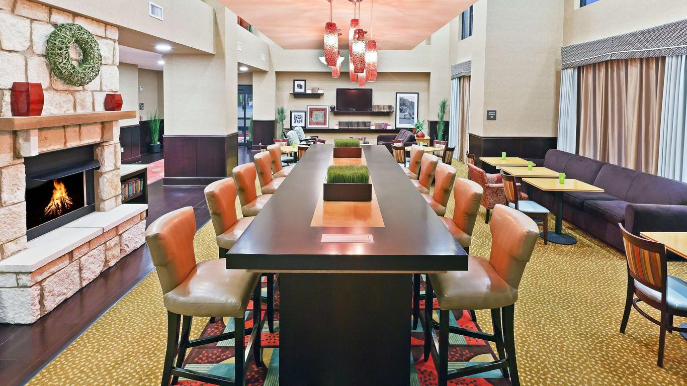 Hampton Inn & Suites Austin - Lakeway