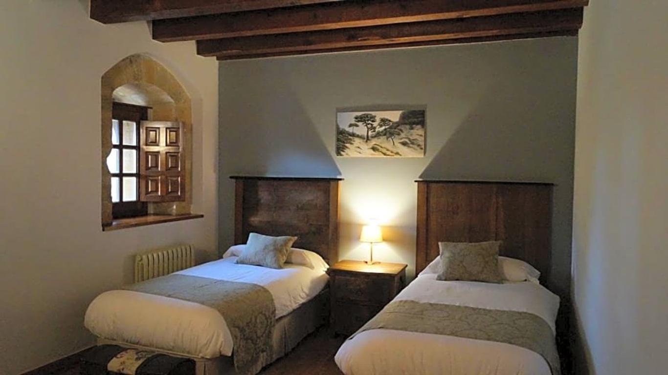 Posada Torre Palacio La Taxuela