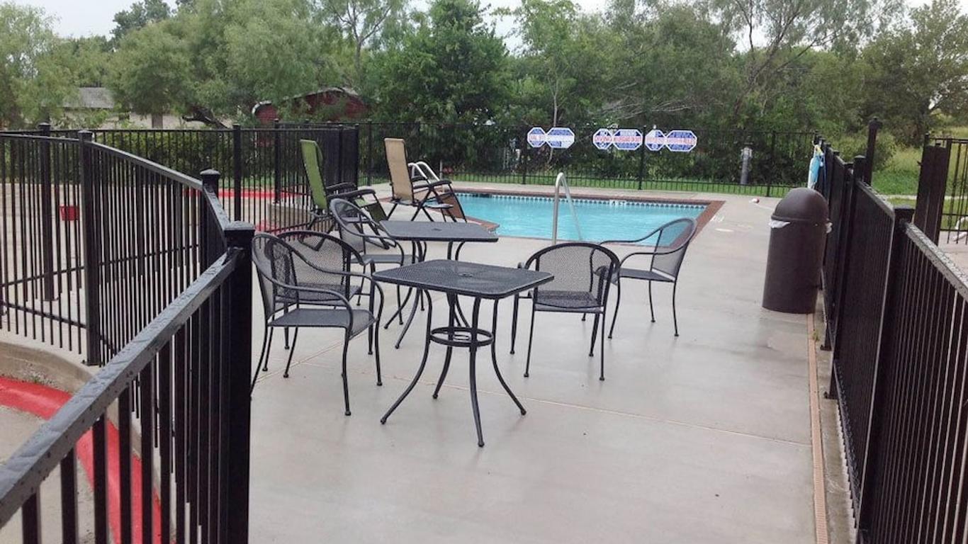 Yorktown Inn And Suites