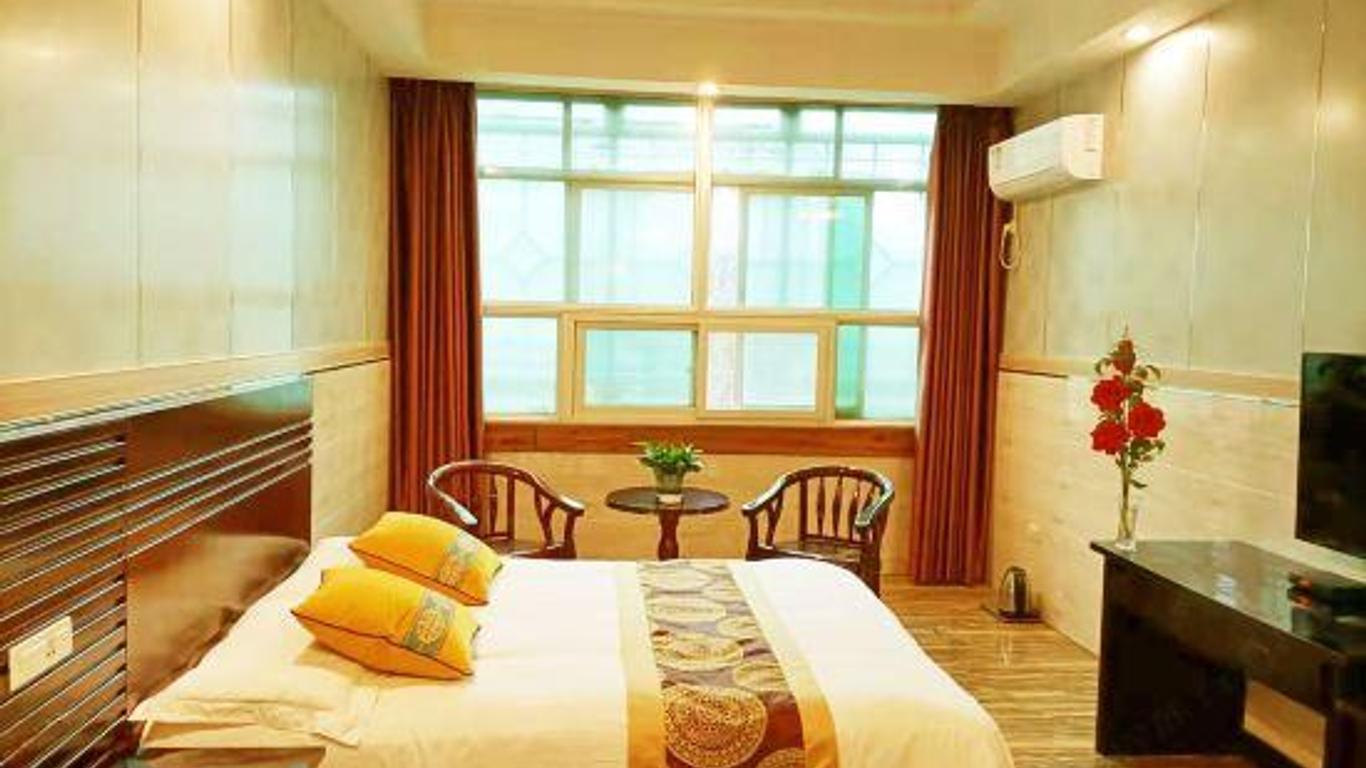 Home Inn Huayi Hotel (Wudangshan Jingqu Rukou Road)